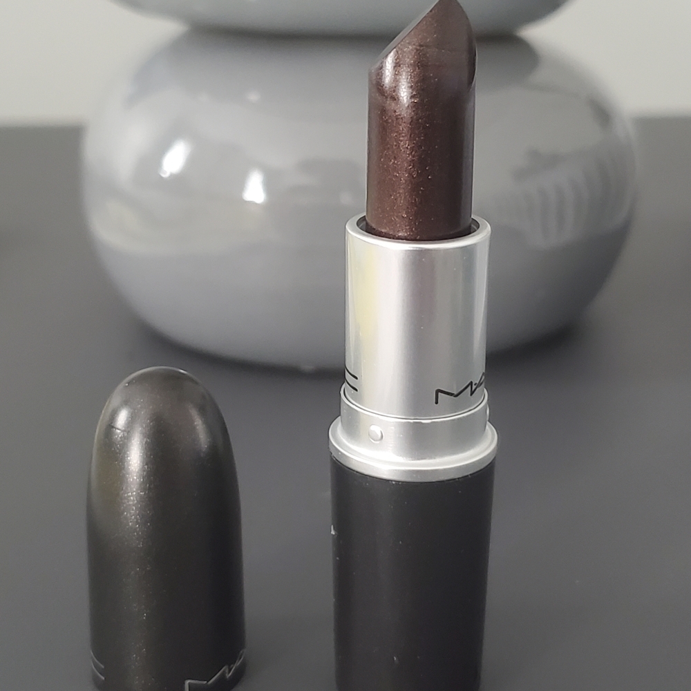Mac Cosmetics Lipstick in Firm Form